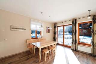 Апартаменты Apartamenty Sun & Snow Lipki Park Zakopane Закопане Апартаменты с 1 спальней и видом на горы-10